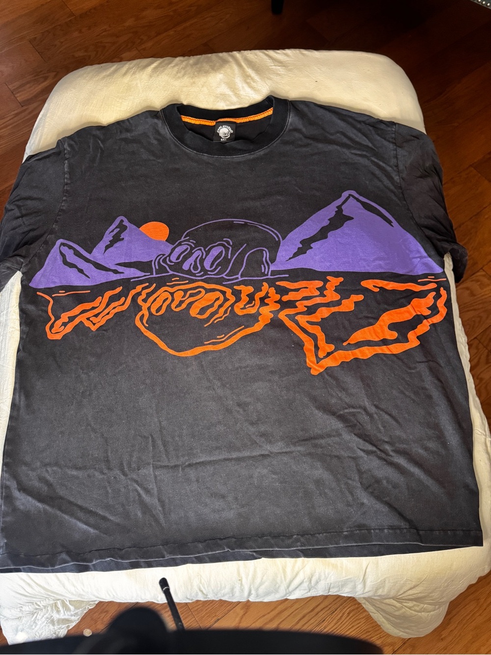 Emma Attarbury In The Mountains Boxy Tee
Size 2XL